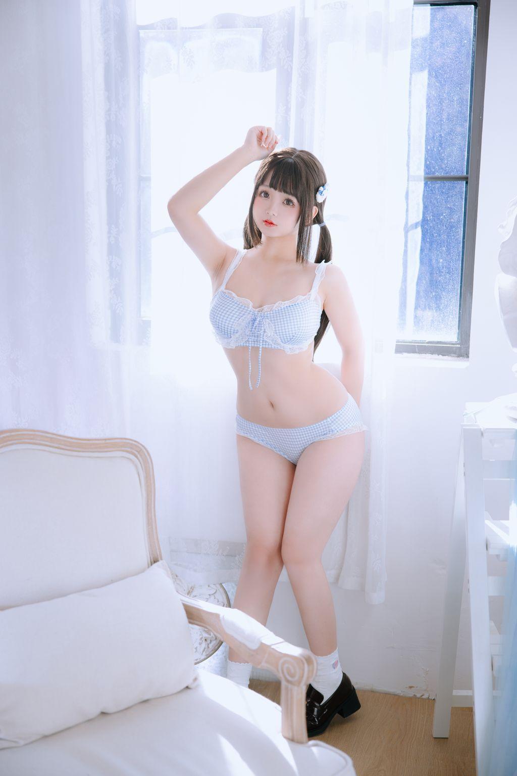 Coser@日奈娇: 美术生 (129 photos )(17)