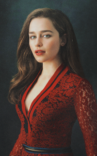 Emilia Clarke ZXvIs4dJ_o