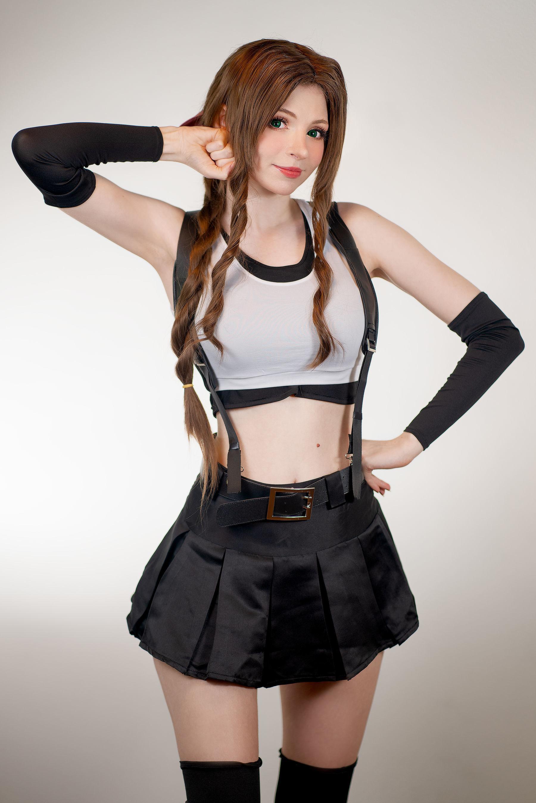 [网红COSER] Peach milky – Aerith Tifa Swap