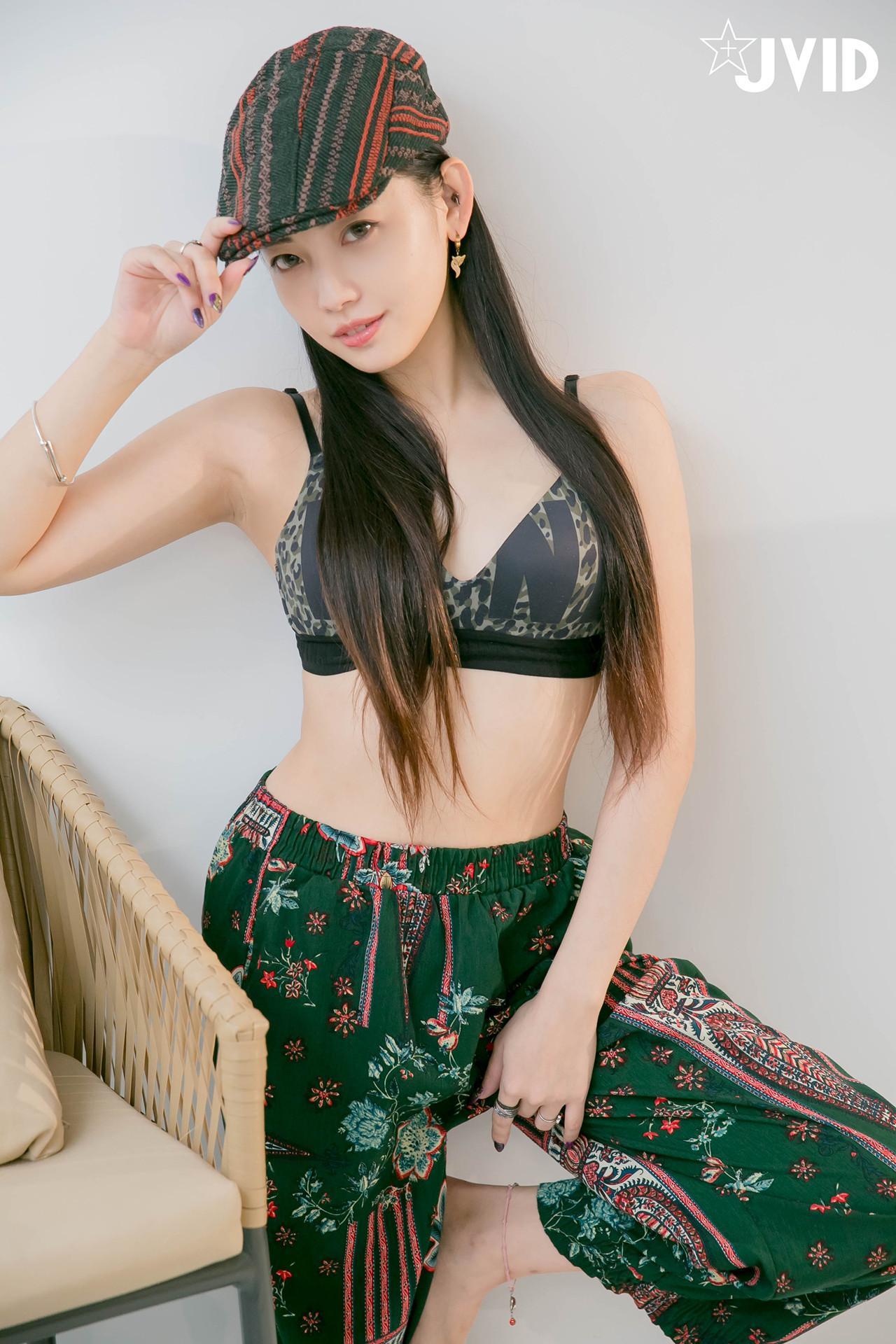 JVID 夏暮光 – 私底下穿著就讓人喜歡的性格美女 Set.01(7)