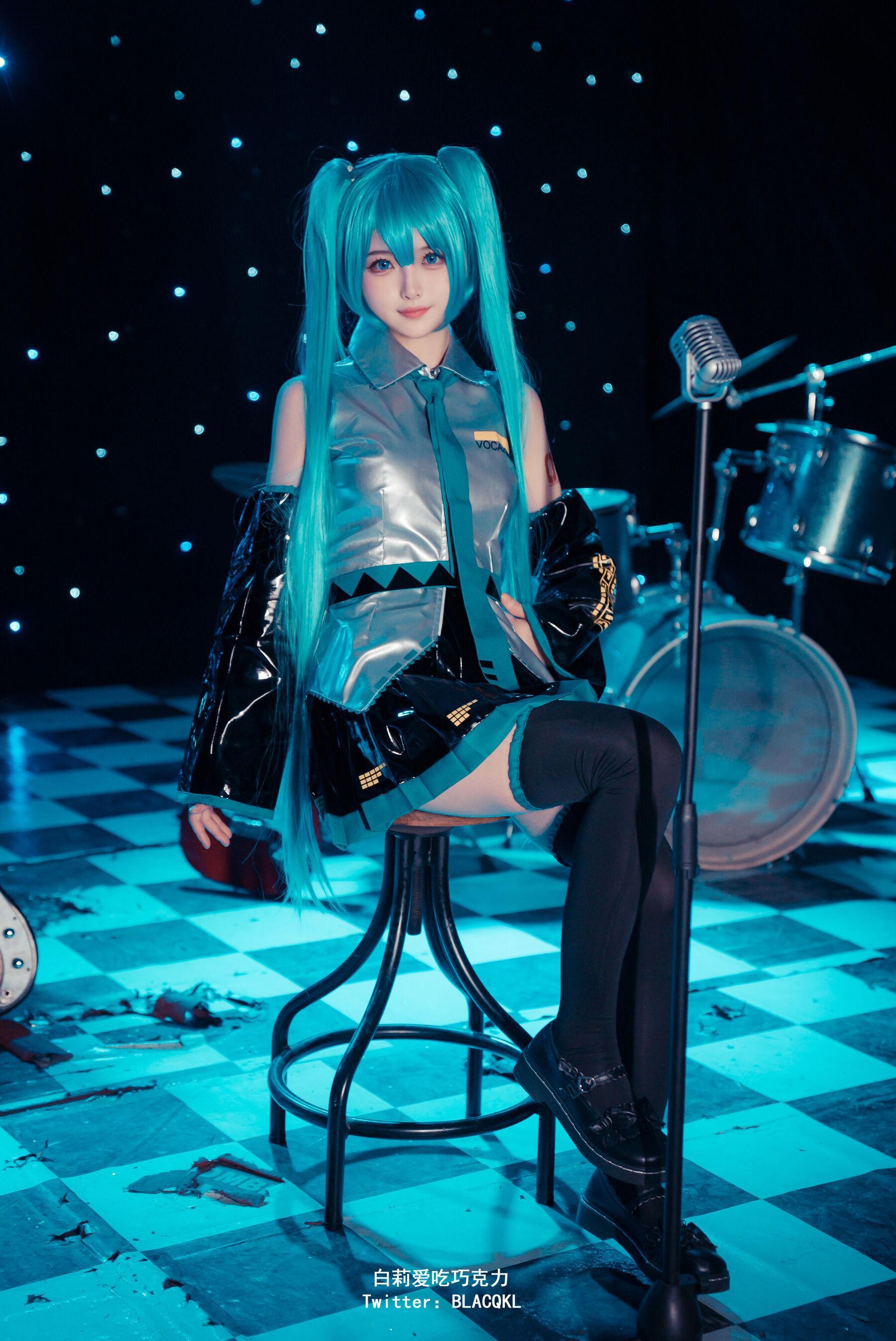 国模人体 白莉爱吃巧克力《未来初音 Miku》(20)
