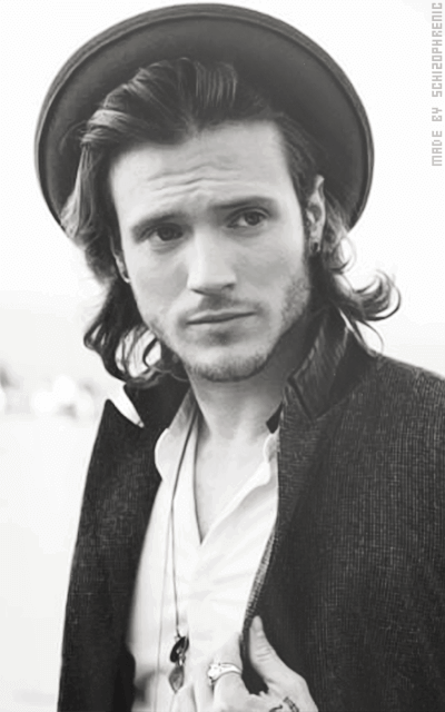 Dougie Poynter GTm2k8IK_o