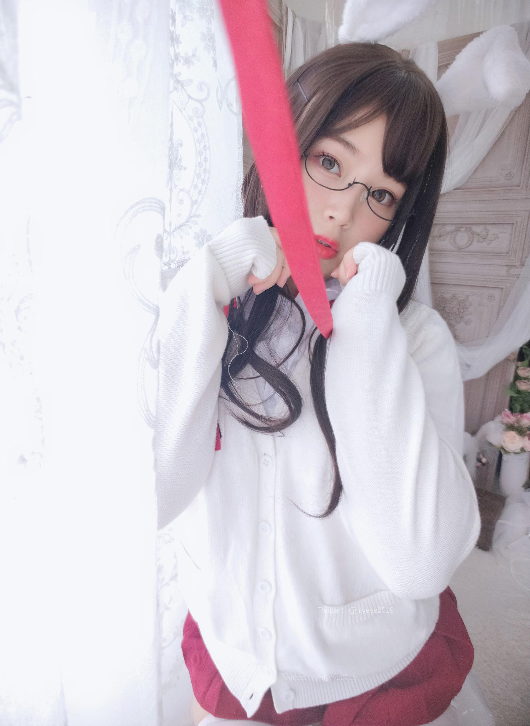 [网红COSER] 萌系小姐姐-白烨- – 发情期 写真集(47)