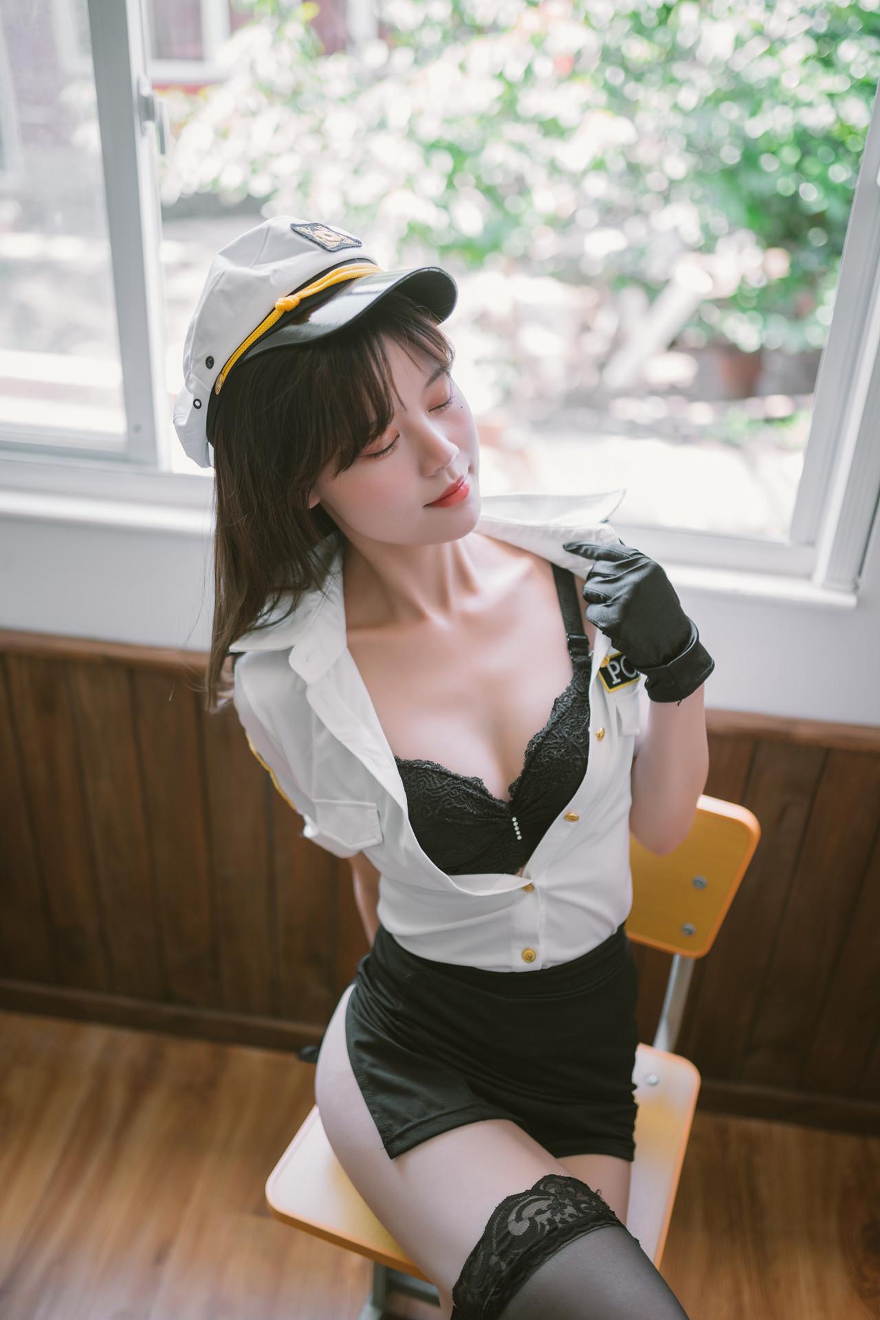Cosplay 千反田鹿子 日常女警(34)