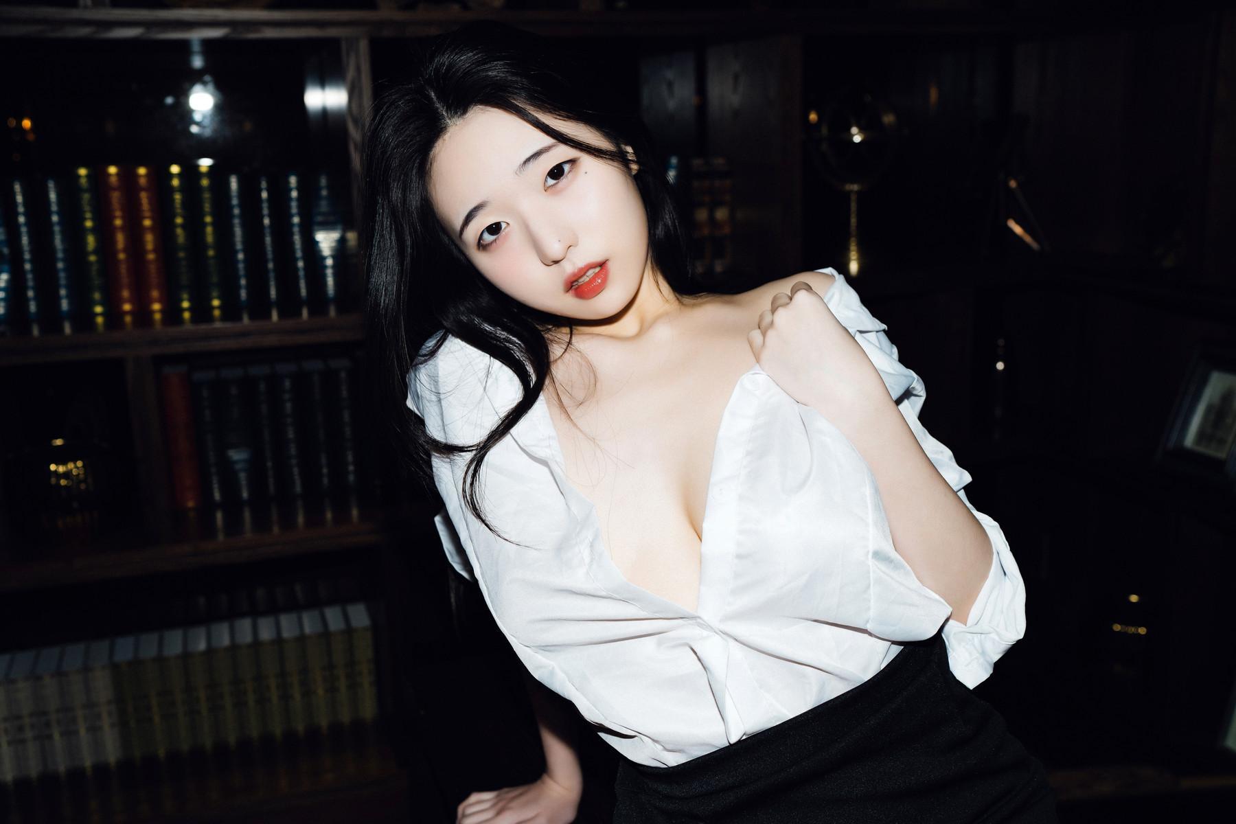 Yeon Woo 연우, [Moon Night Snap] Last Night Vol.2 – Set.02(16)