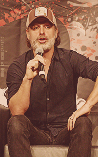 Andrew Lincoln - Page 2 81wxJIEN_o