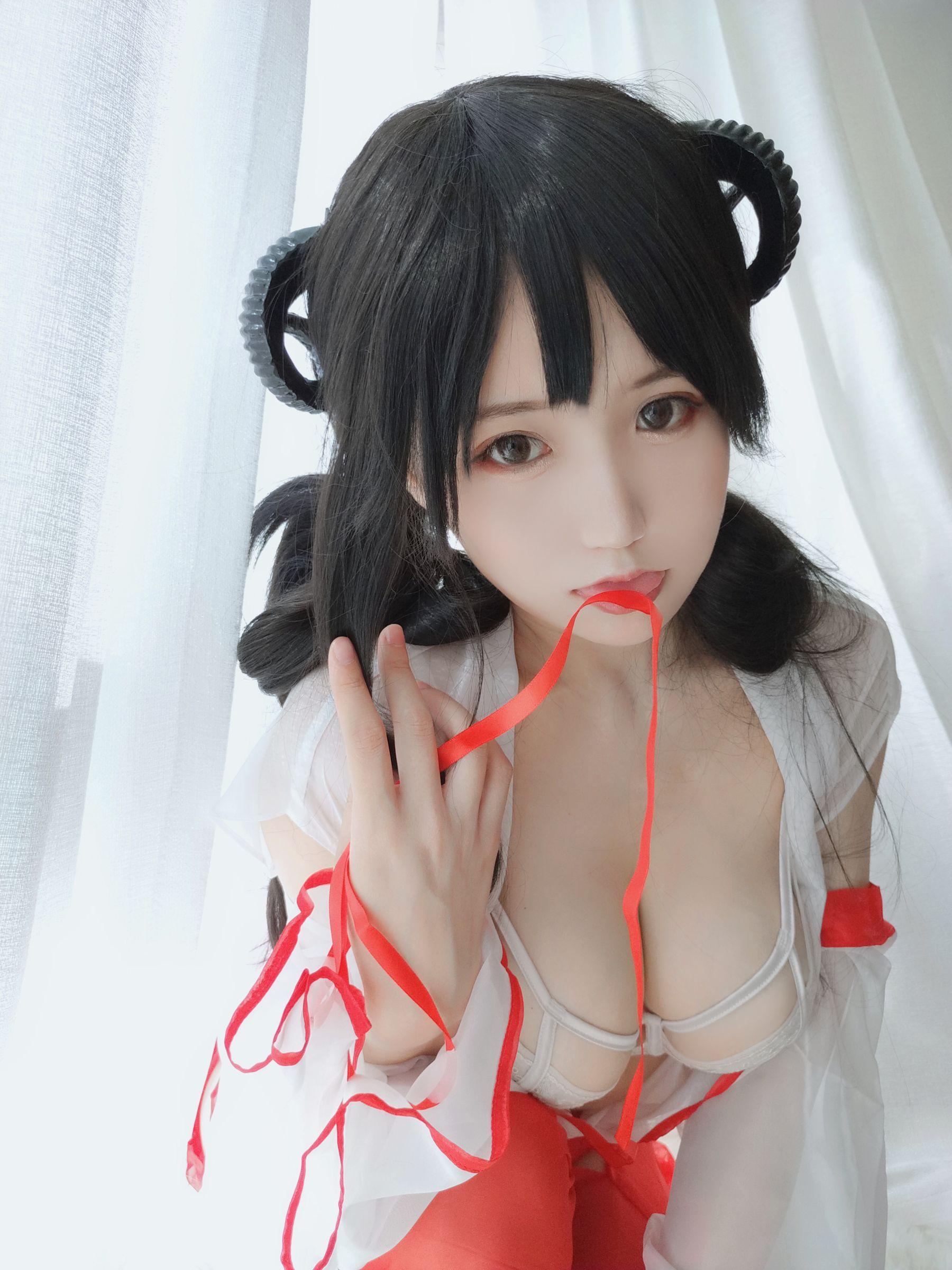 [网红COSER写真] 动漫博主小仓千代w – 巫女DLC 套图(27)