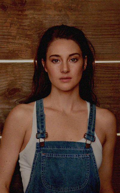 Shailene Woodley EJrY5MM0_o