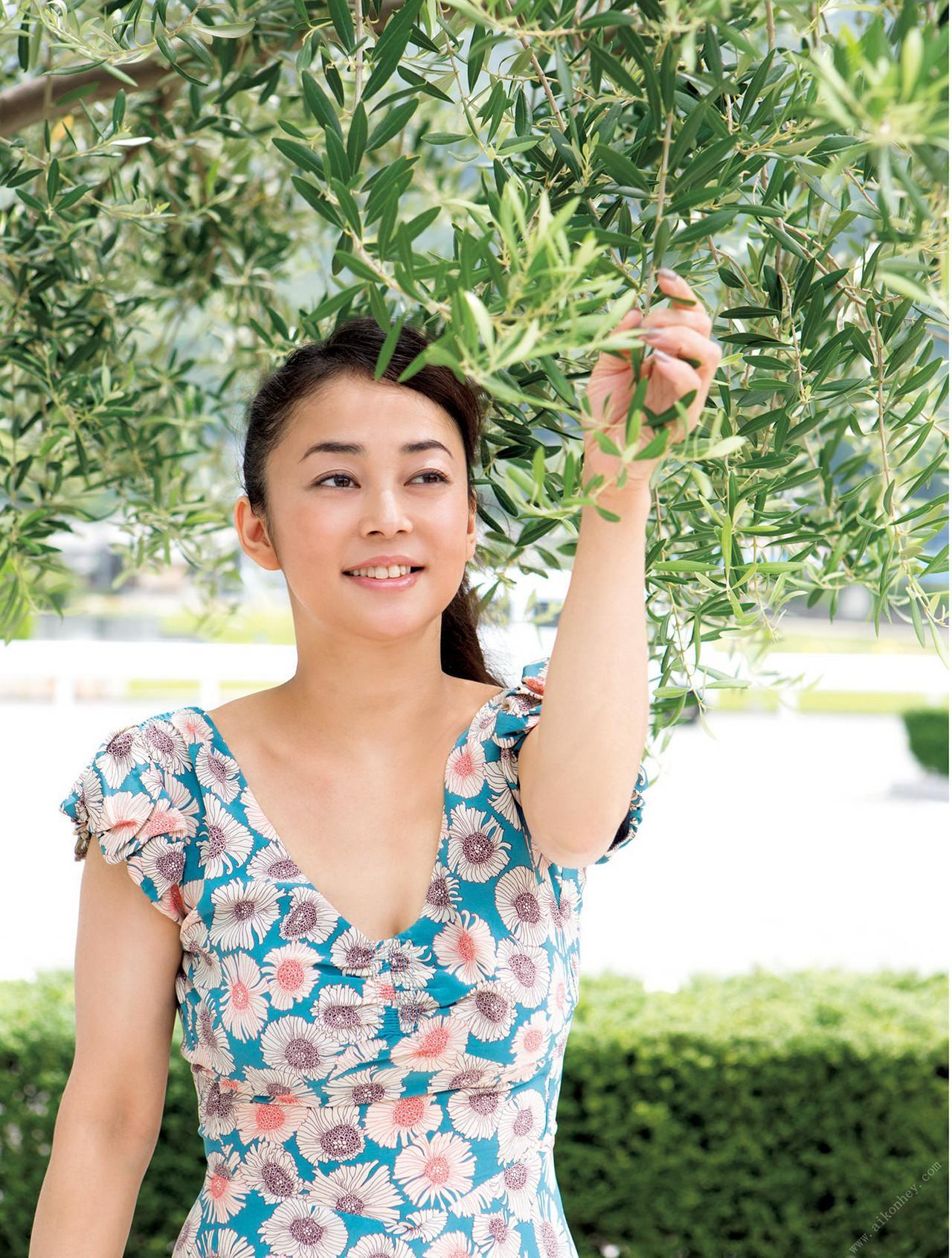 Tomoko Nakajima 中島知子, 写真集 「幕間 MAKUAI」 Set.02(2)