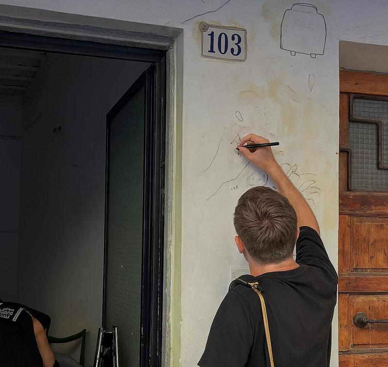 Sotto i portici, nuove prospettive: residenza d’artista in Via Emilia 103