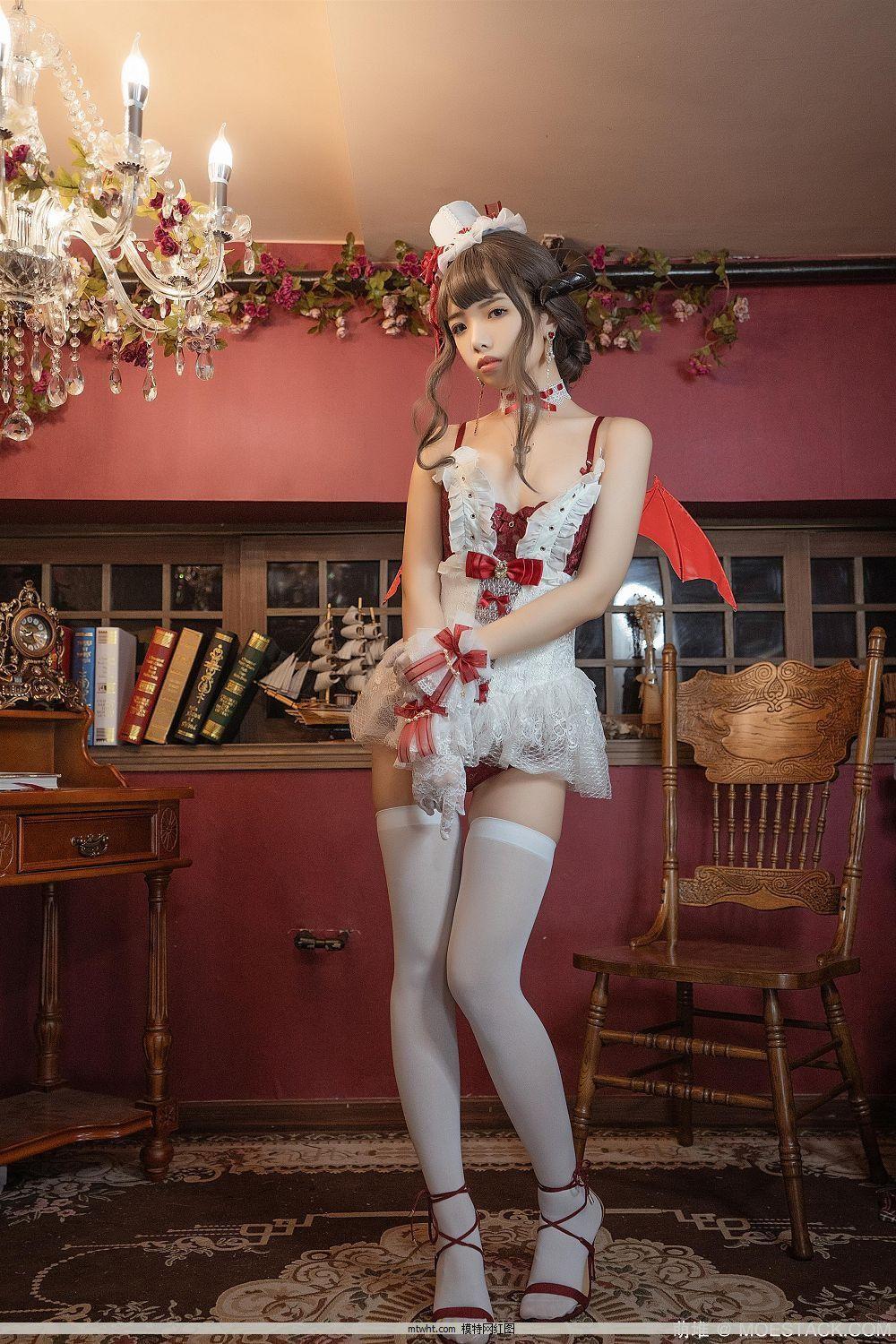 微博红人Coser2.5次元写真@雯妹 NO.018 魅魔本 Elegant devil[35P](10)