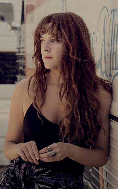 Riley Keough - Page 3 1V3CKRjd_o