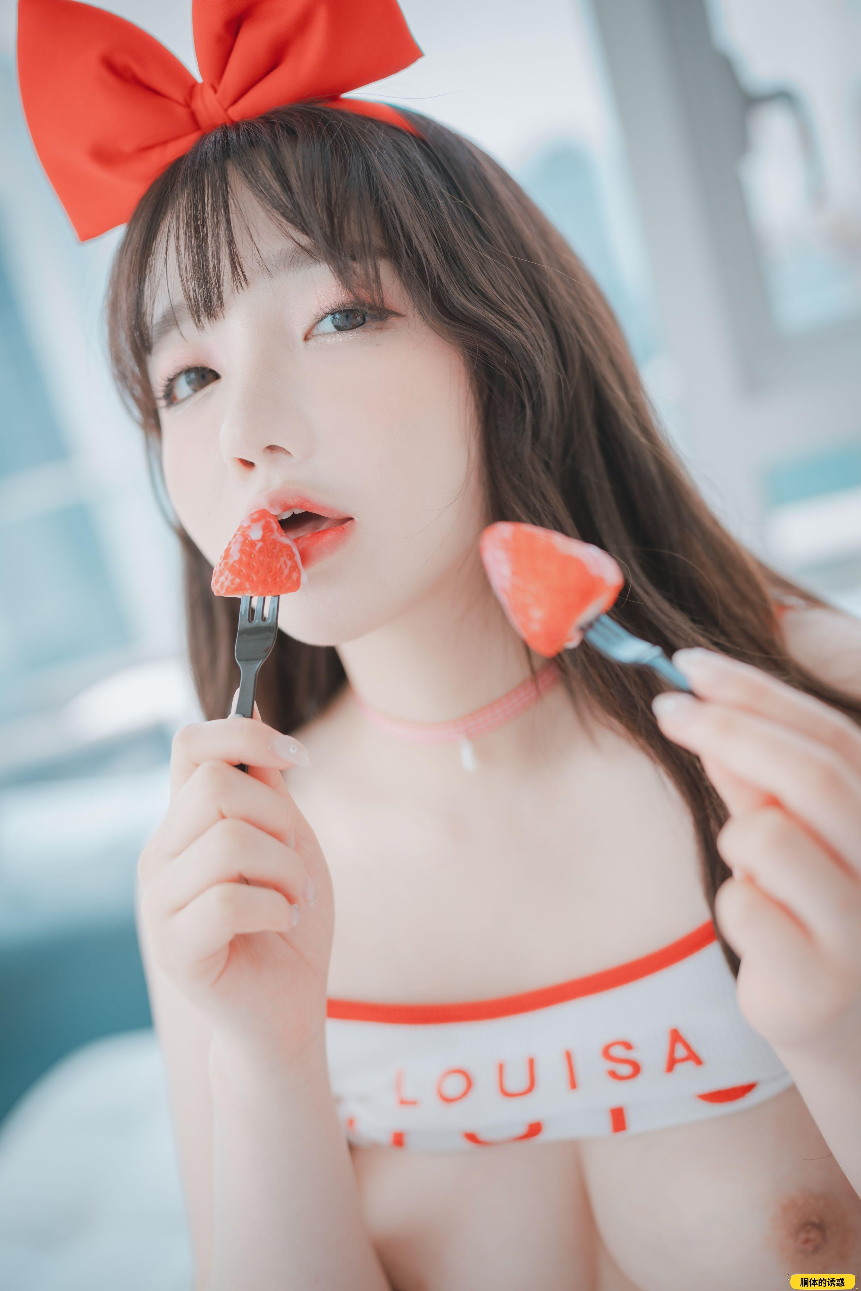 孙乐乐 Strawbeery Girl