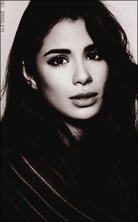 Diane Guerrero CNY24NIz_o