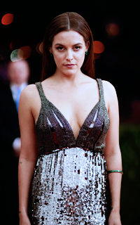 Riley Keough - Page 2 LaRmGc3v_o