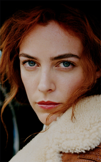 Riley Keough LUtLaHGT_o