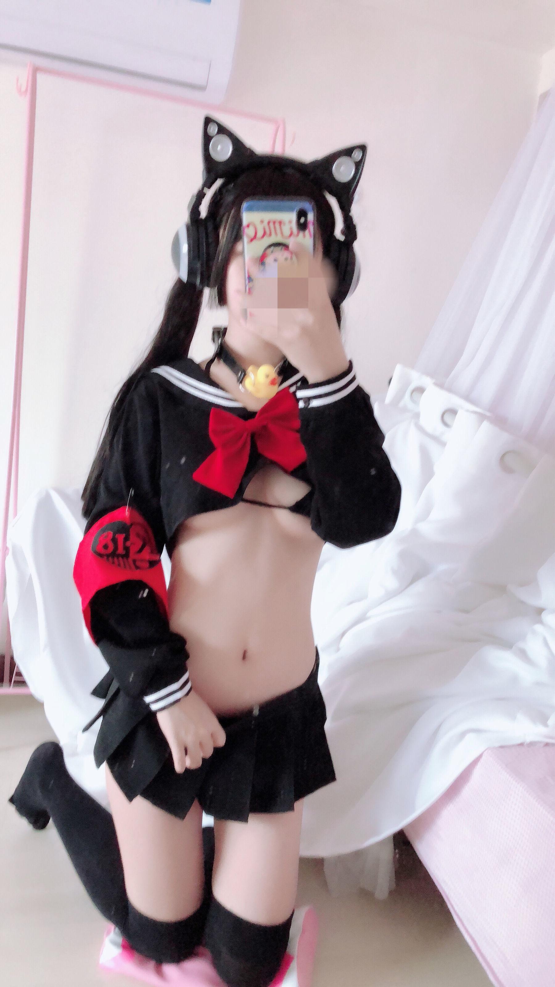 [网红COSER] 桜井宁宁 – 半乳制服 写真集(4)