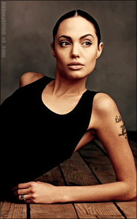 Angelina Jolie Iq6ERWPm_o