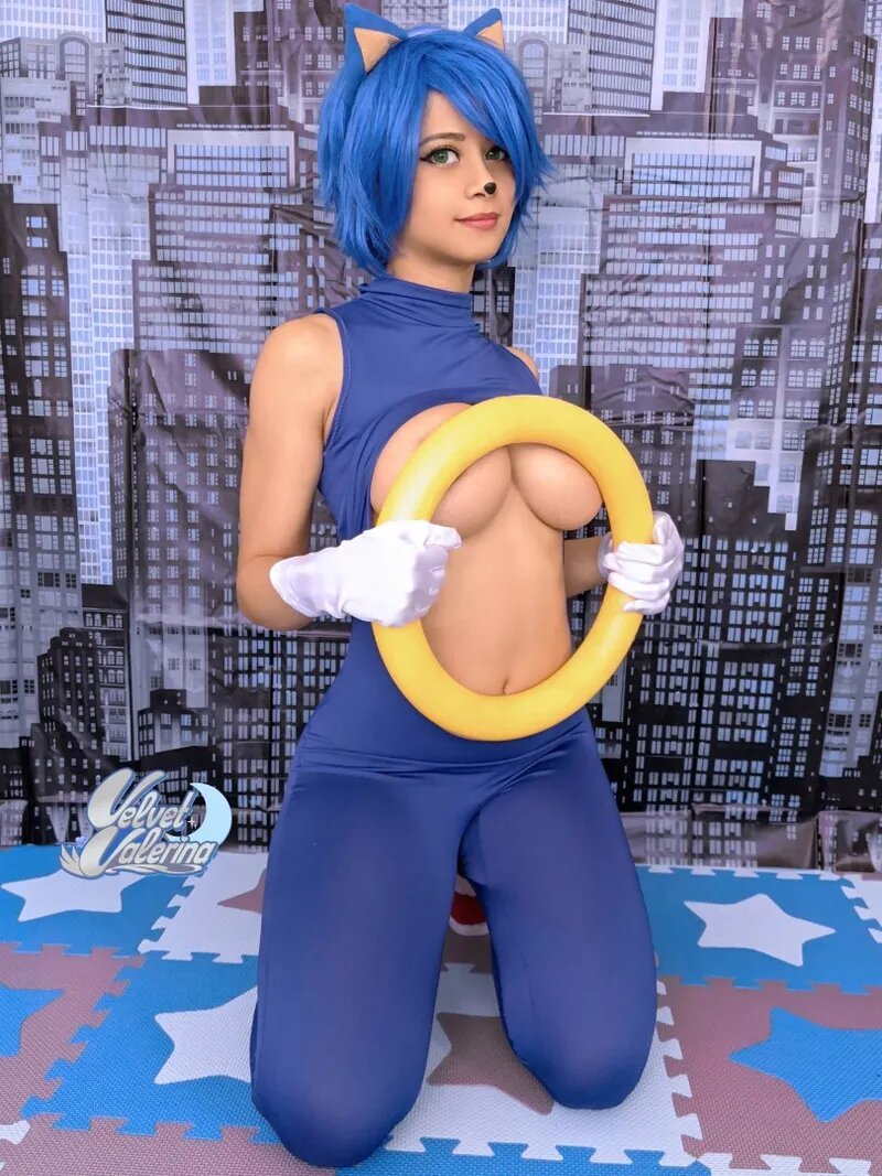Velvet Valerina - Sonic Cosplay