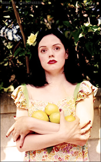 Rose McGowan EDQA5tnO_o