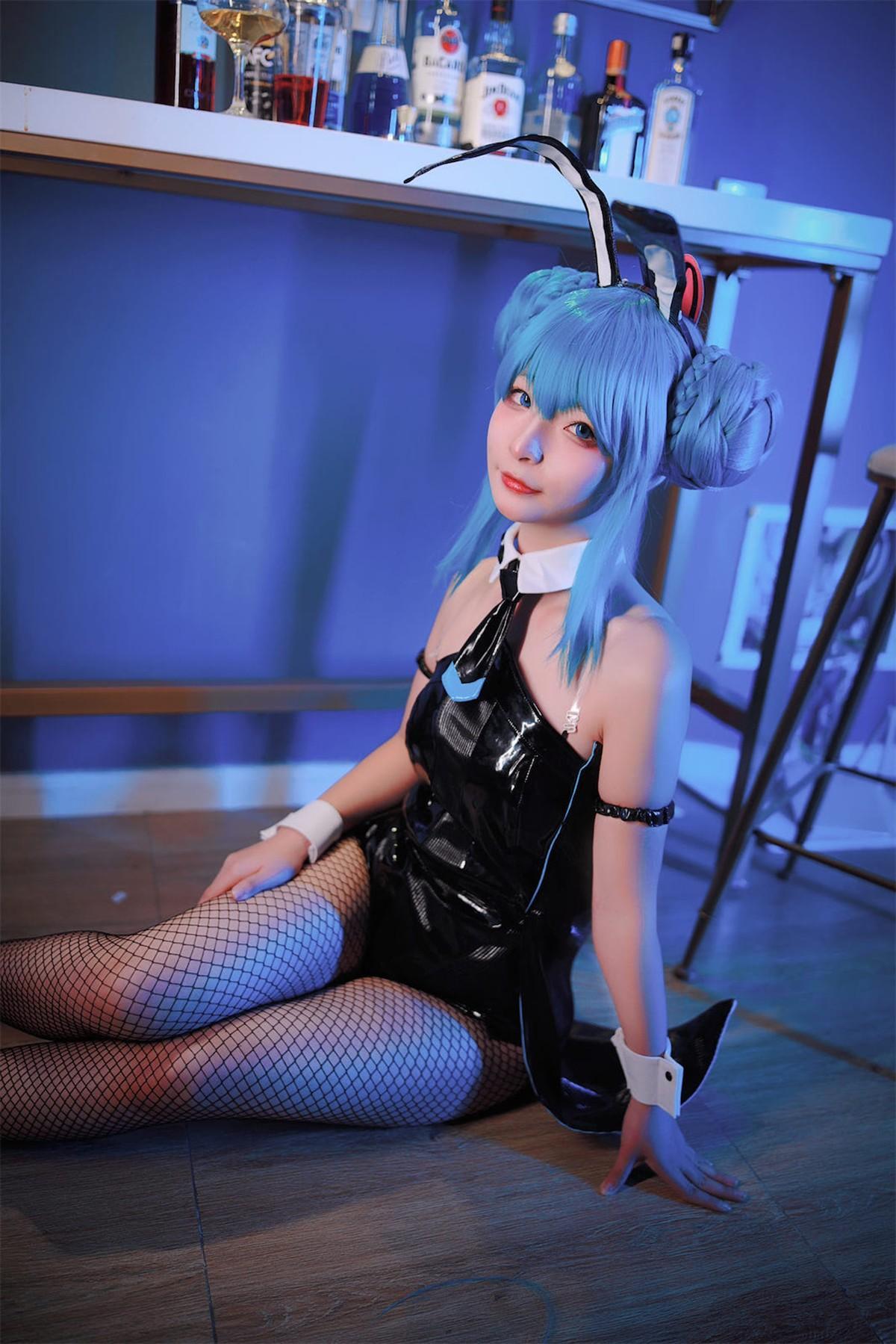 Cosplay Yuuhui玉汇 初音黑兔(35)