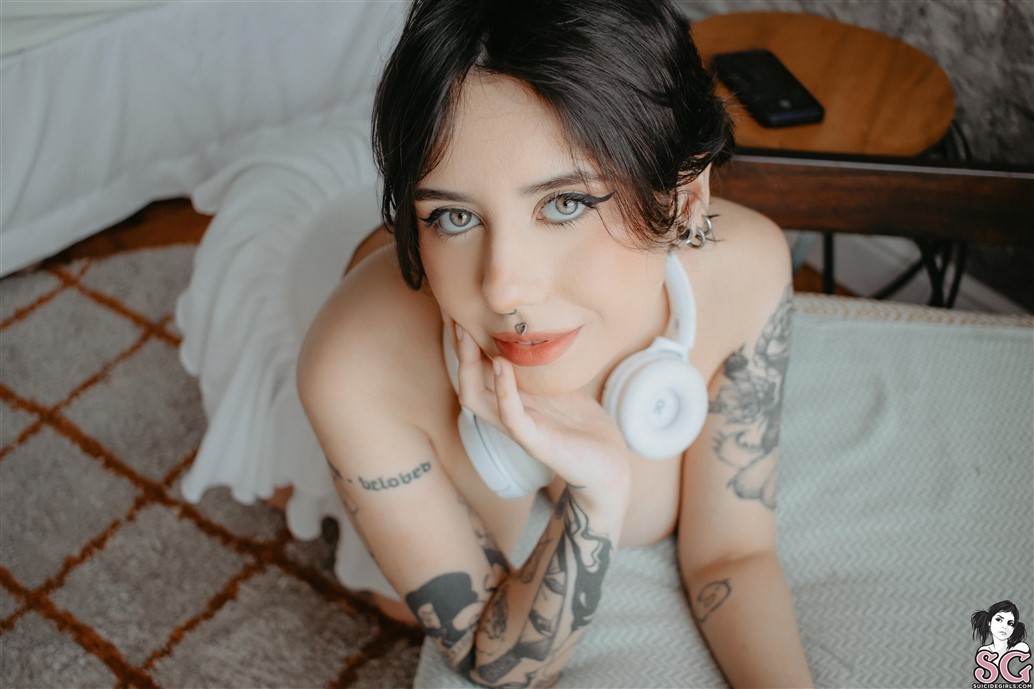 miu Suicide, Shes my collar