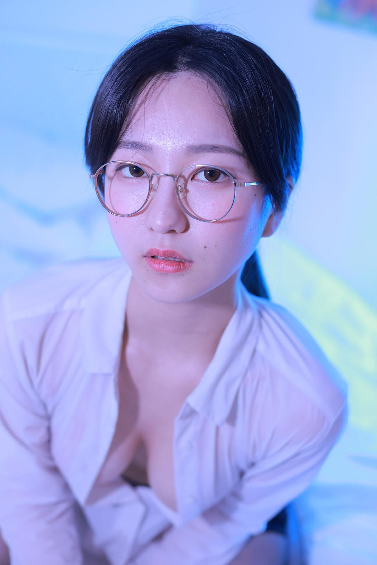 Sehee 세희, Photobook ‘ Glasses Shirt’ Set.01(30)