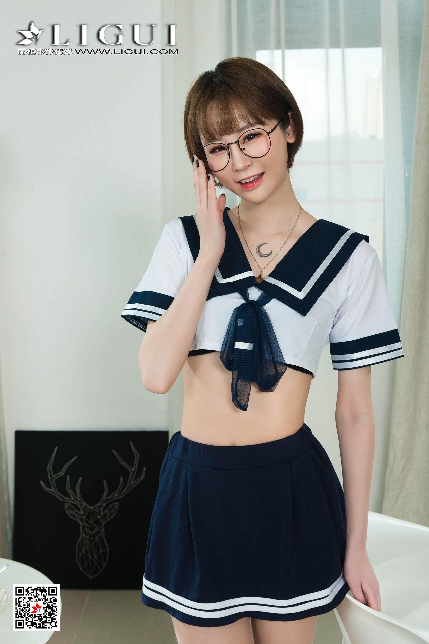 Model 洋洋《水手服眼镜妹丝足》 [丽柜LIGUI] 网络丽人 写真集(28)