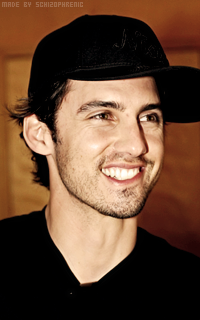 Milo Ventimiglia AKvEdDnA_o