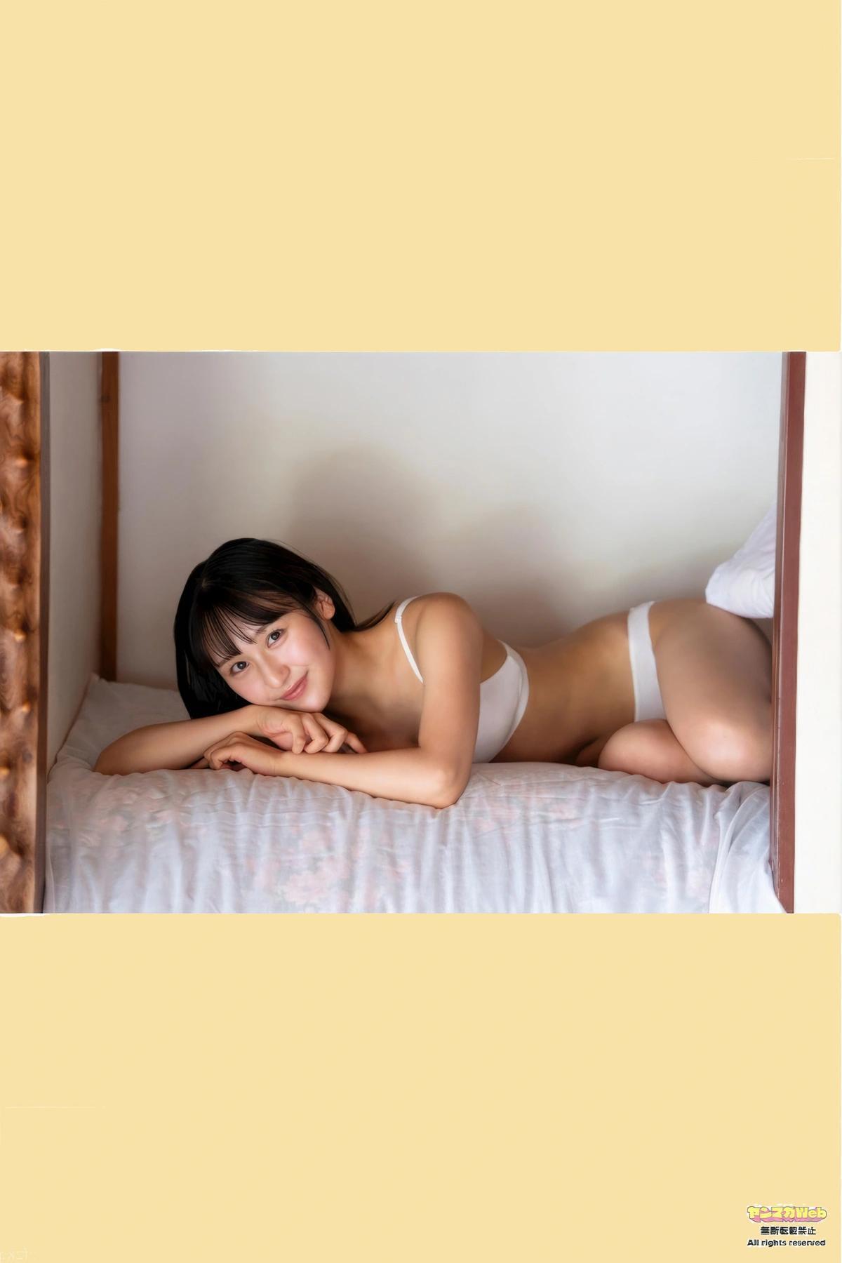 Airi Coco 愛梨ここ, Young Magazine 2025 No.45 (ヤングマガジン 2025年45号)(8)