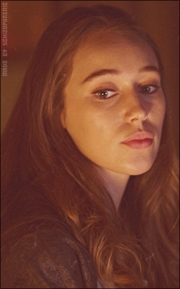 Alycia Debnam-Carey E7HPwjAf_o