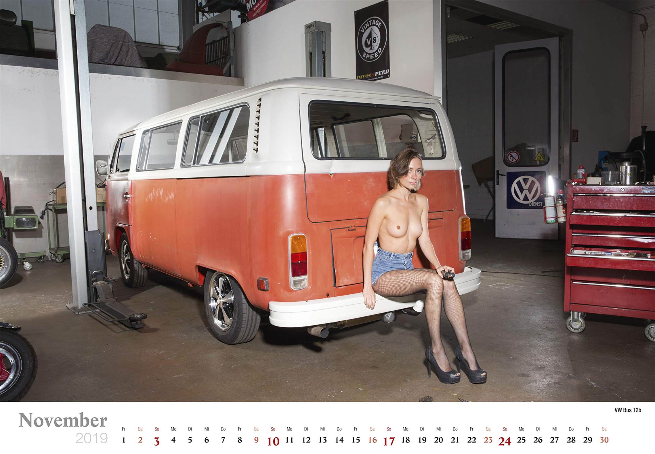 VW Bus T2b / Schraubertraume / 2019 erotic calendar by Frank Lutzeback Сексуальные девушки ремонтируют автомобили / VW Bus T2b / Schraubertraume / 2019 erotic calendar by Frank Lutzeback