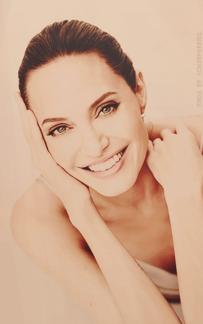 Angelina Jolie BKLeuXq5_o
