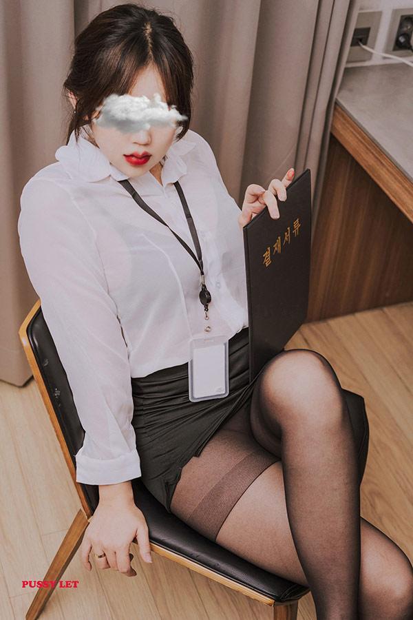 丰满美女Cony之Office Girl白衣黑丝诱惑(2)