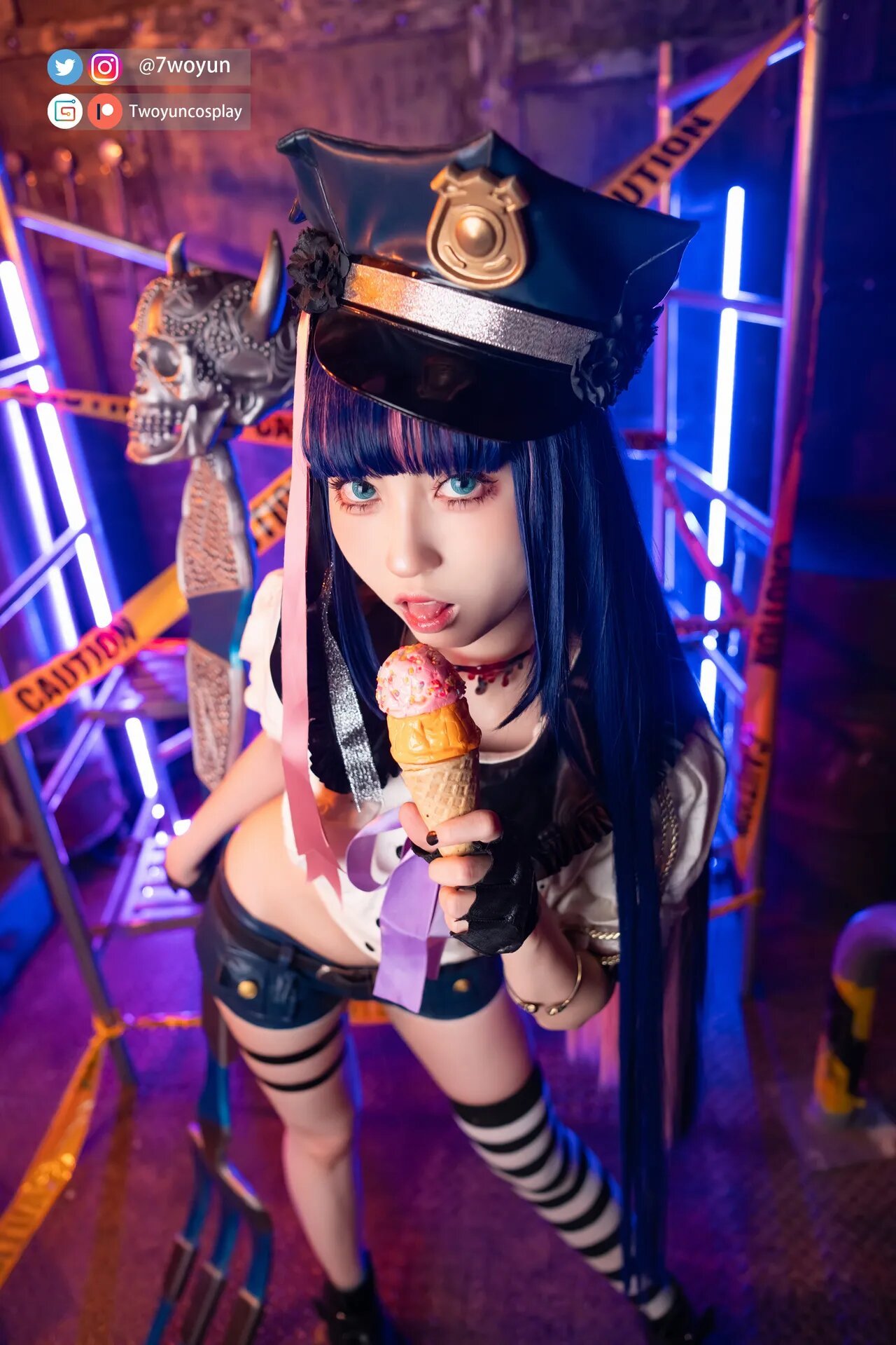 Twoyun - Officer Stocking