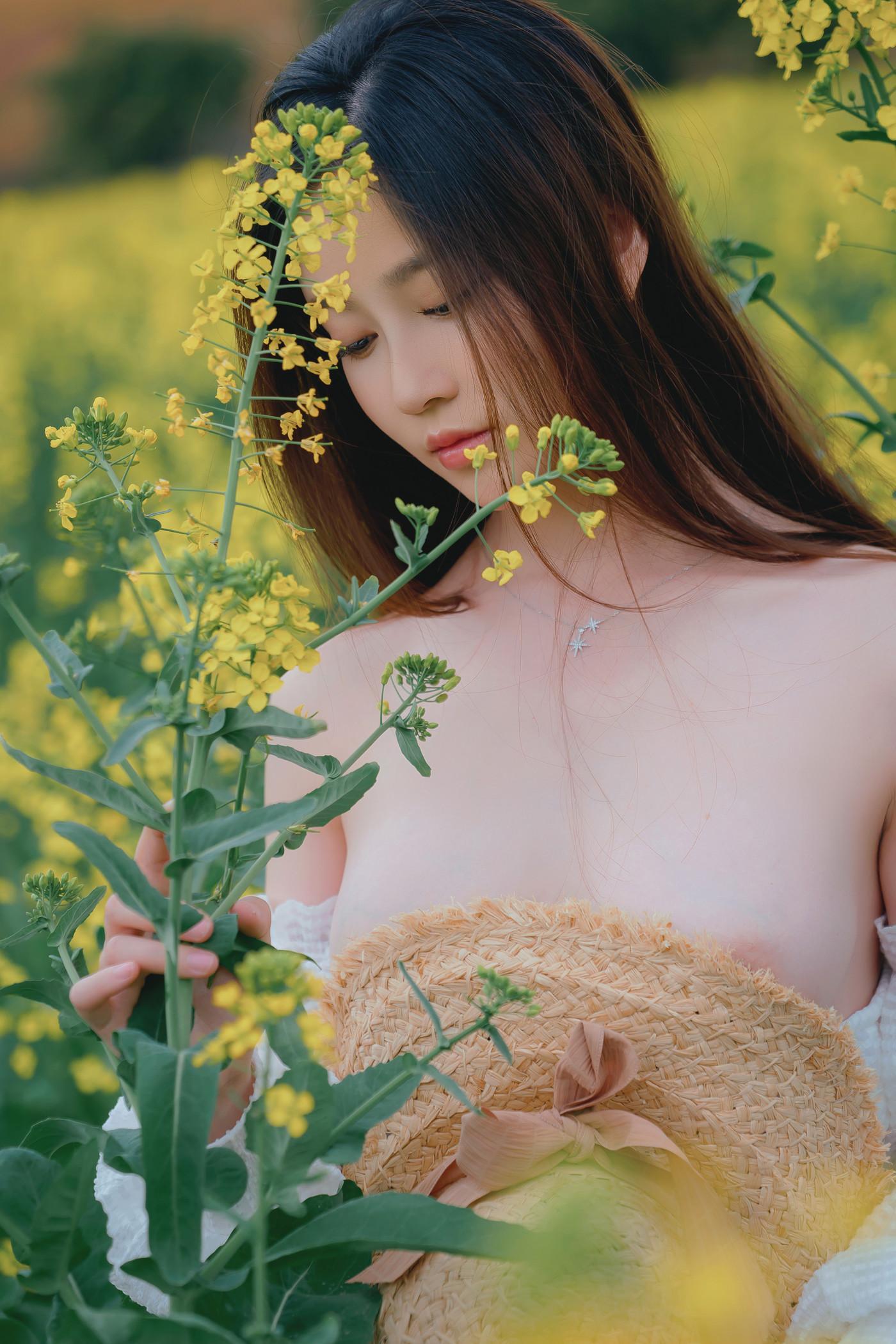 年年Nnian, 写真集 花野 Flower Garden(31)