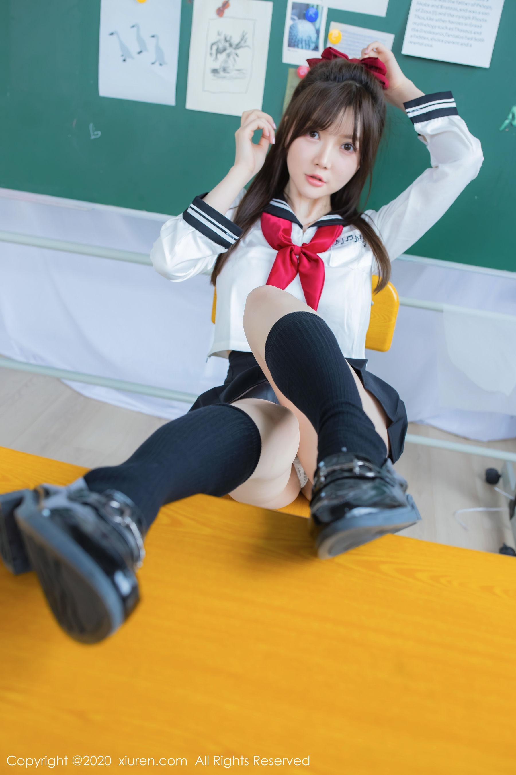 [秀人XiuRen] No.2193 糯美子Mini 《学生服主题》 写真集(21)