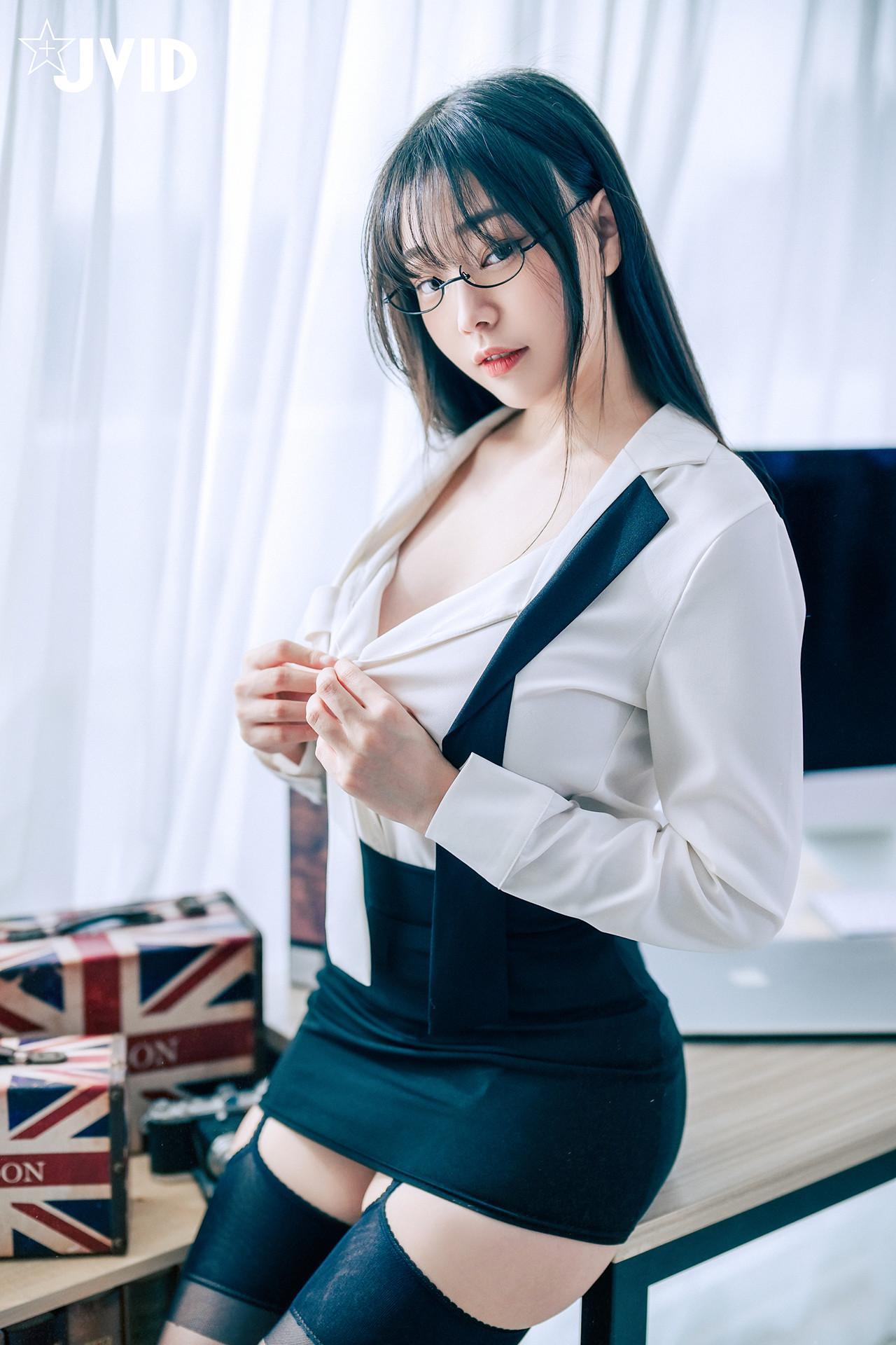 JVID 苡昕Slivia – 超巨乳女秘書 Set.01(9)
