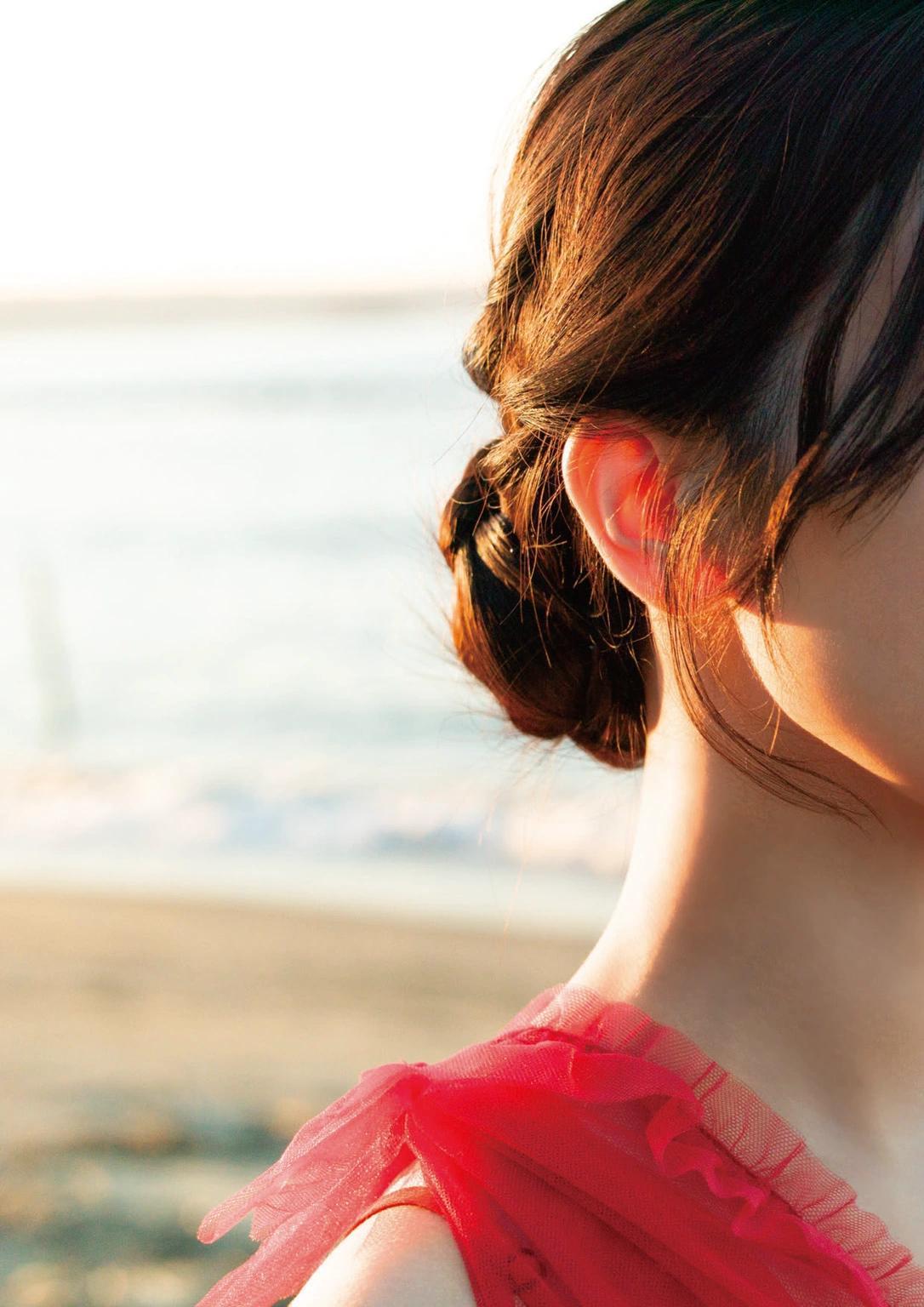 Kotoko Sasaki 佐々木琴子, 1st写真集 「明け方の夢」 Set.01(33)