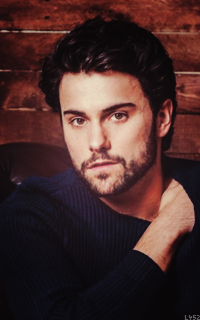 Jack Falahee 94gCVXY0_o