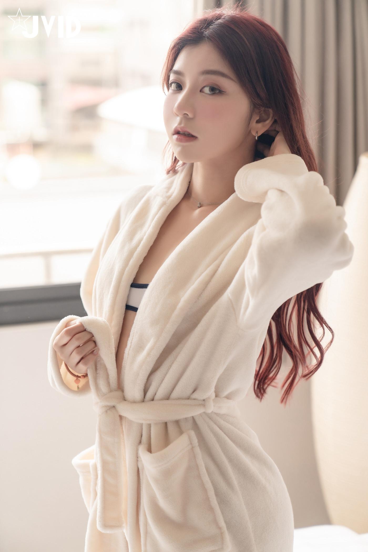 JVID 卡洛琳Caroline – 帶學妹來一日溫泉之旅 Set.01(1)