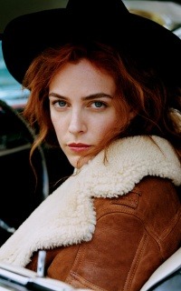 Riley Keough - Page 2 SvimjNIM_o