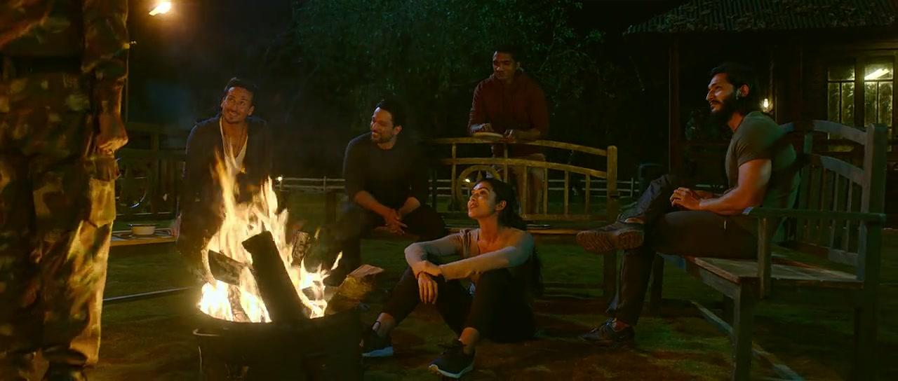 War (2019) 720p HDRip x264 AAC 5 1 ESubs-LHD War (2019) 720p HDRip x264 AAC 5 1 ESubs-LHD