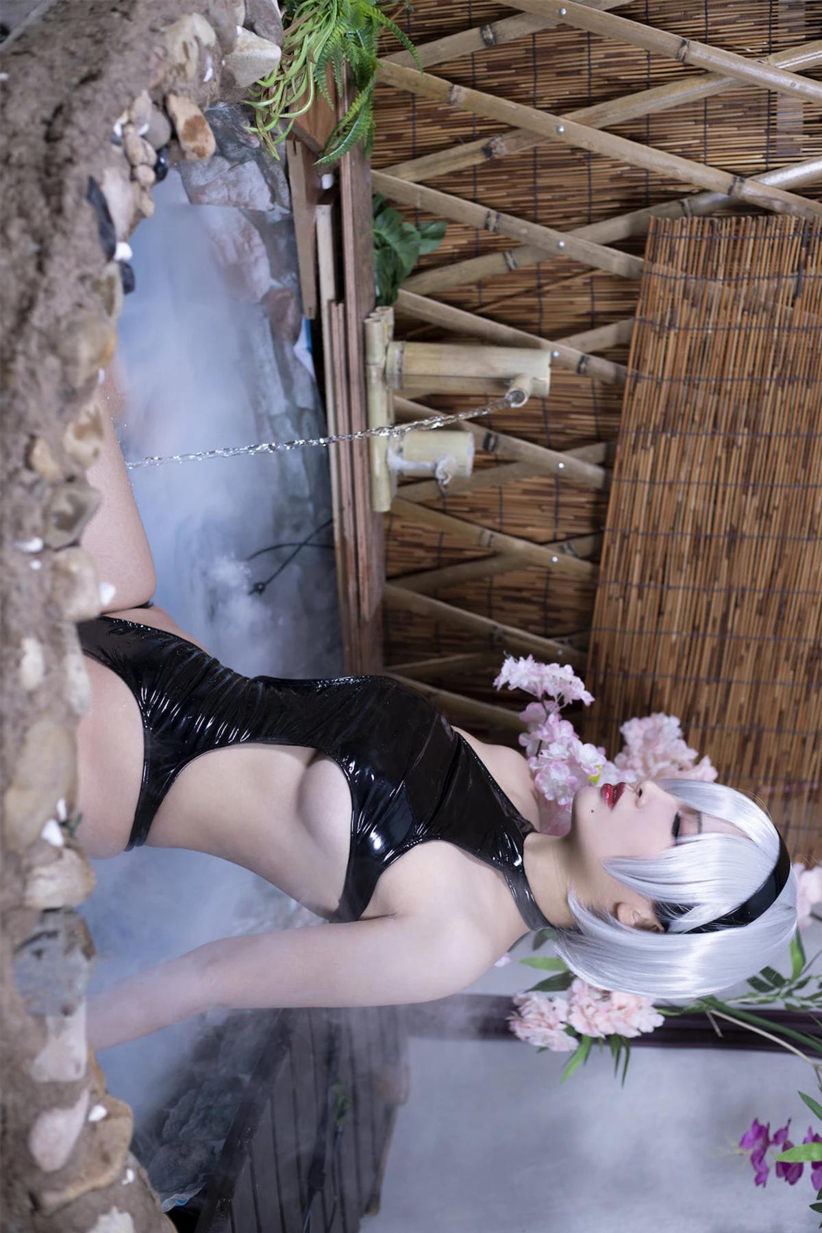 Cosplay 洛璃LoLiSAMA – 尼尔：机械纪元 2B 竞泳(8)