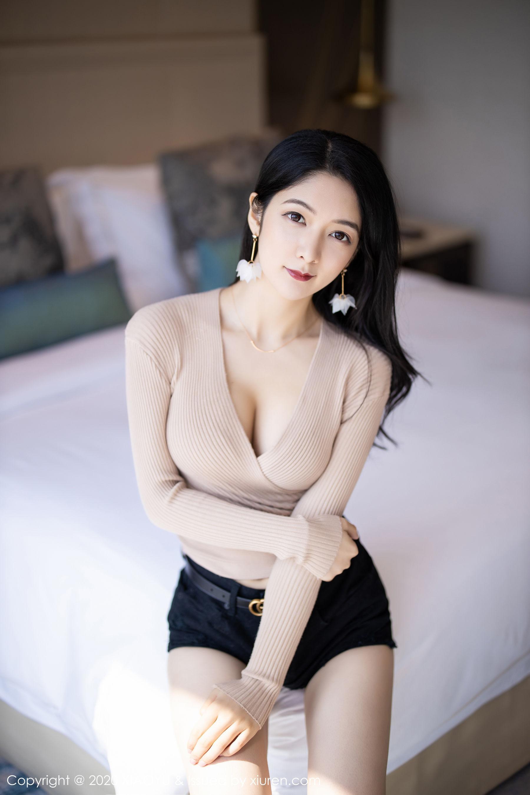 [语画界XIAOYU] Vol.271 Angela小热巴 《两套丝袜服饰下的绝美身姿》 写真集(8)