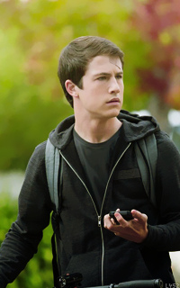 Dylan Minnette 16fMA6ad_o