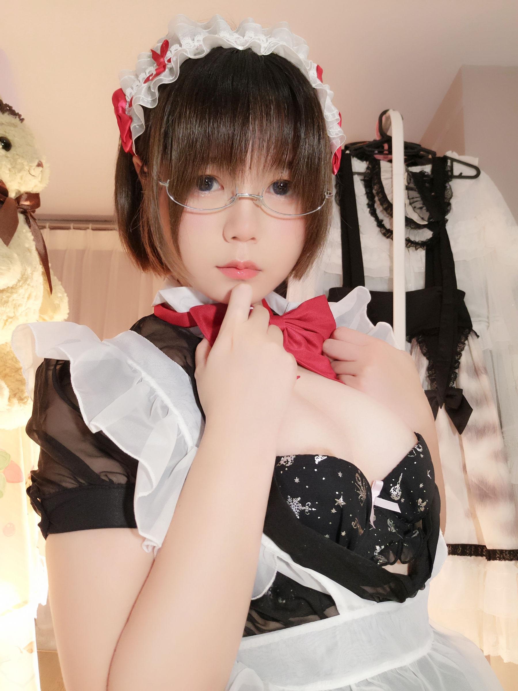 [Cosplay] Vol.25 きょう肉肉 – セクシーなメイド(4)