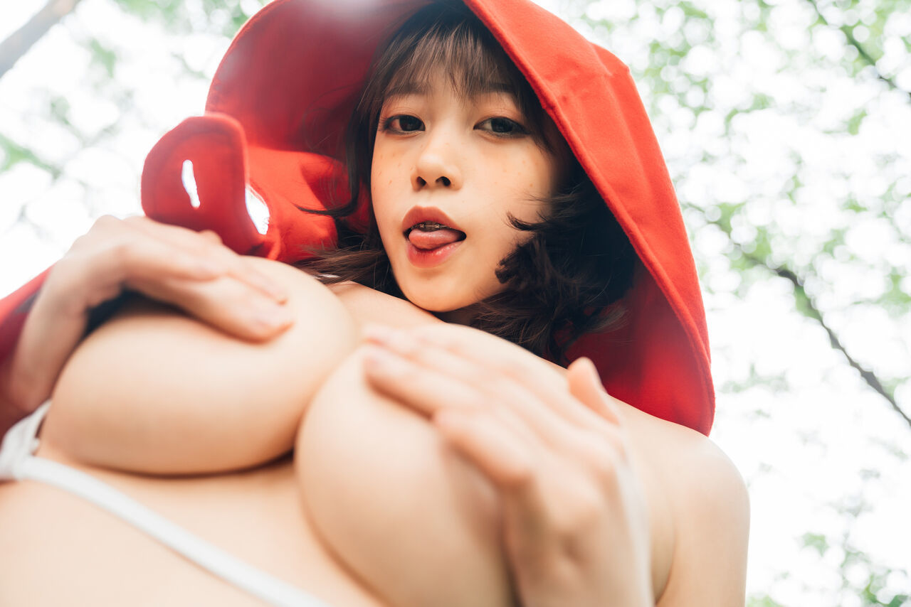 奈汐酱Nice 自撮り - Red Riding Hood