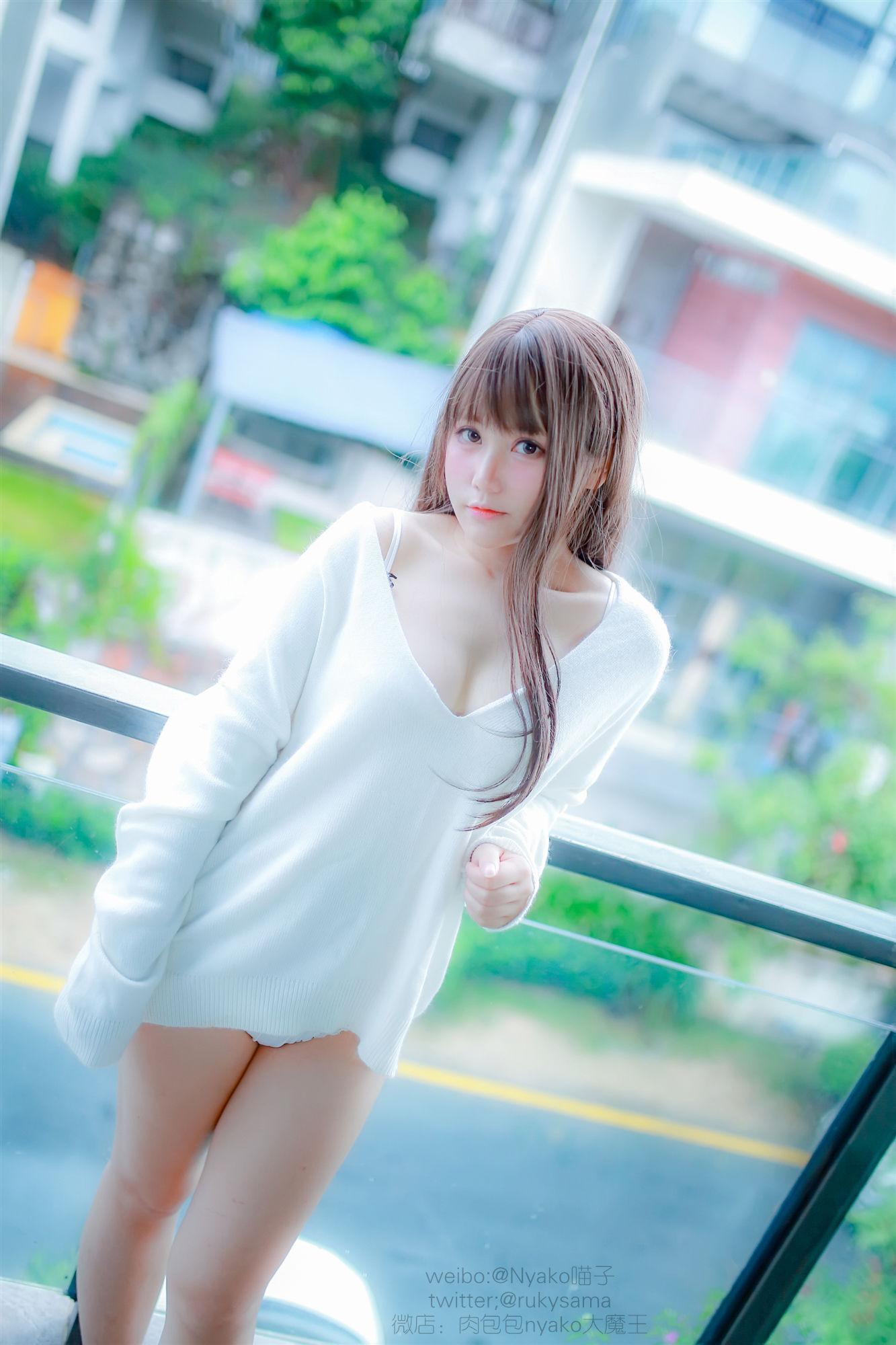 [美女Coser] 《欲求不满的老师》 写真集(60)