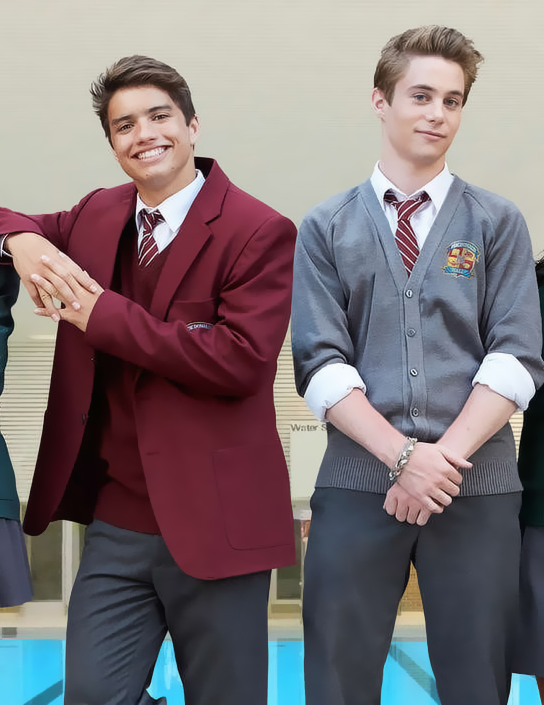 Uniformes escolares ByOS6cWu_o